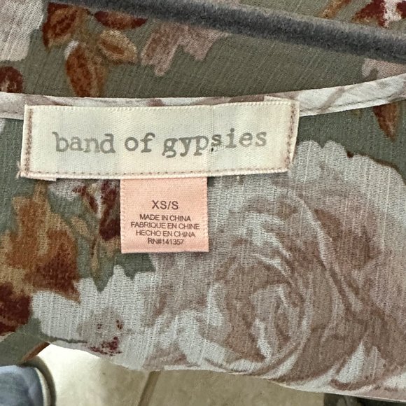 Band of Gypsies women’s sz XS/S sage green floral short sleeve open sheer duster - Picture 4 of 7